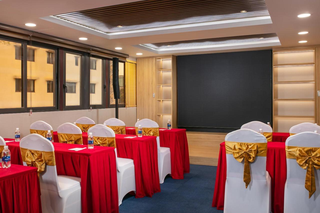 Nesta Hotel Saigon Хошимін Екстер'єр фото