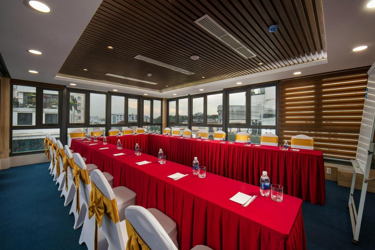 Nesta Hotel Saigon Хошимін Екстер'єр фото