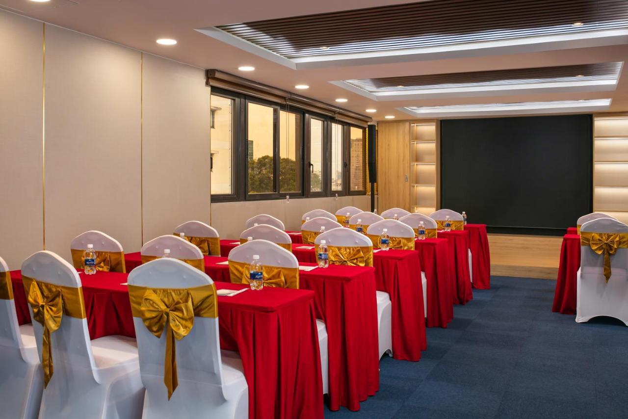 Nesta Hotel Saigon Хошимін Екстер'єр фото
