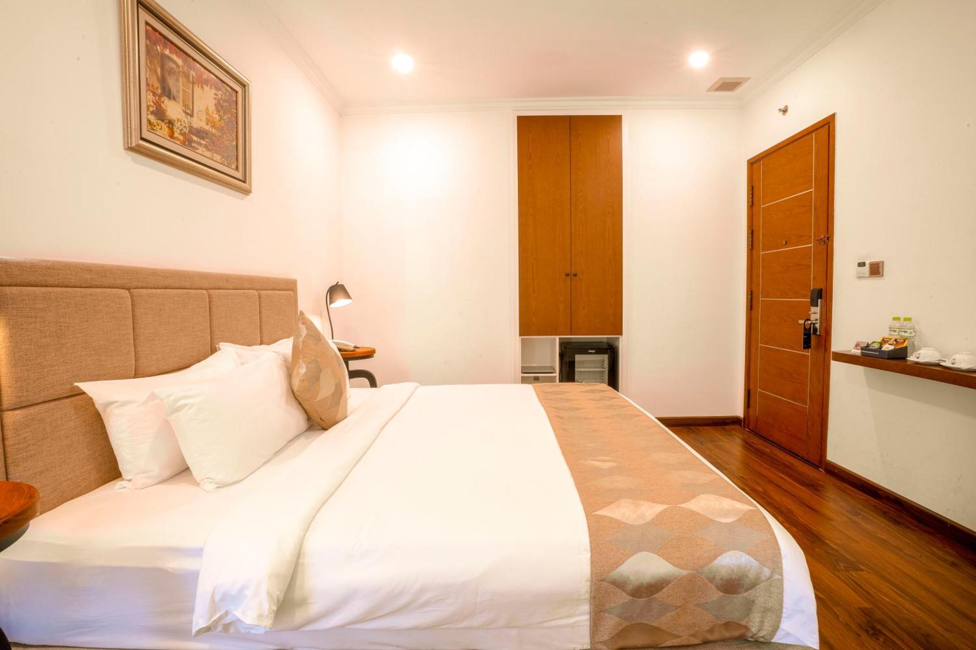 Nesta Hotel Saigon Хошимін Екстер'єр фото
